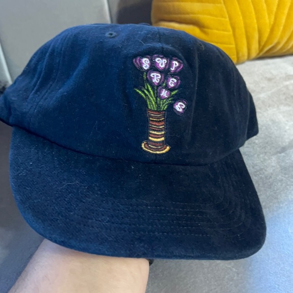 Supreme hat - Picture 1 of 1